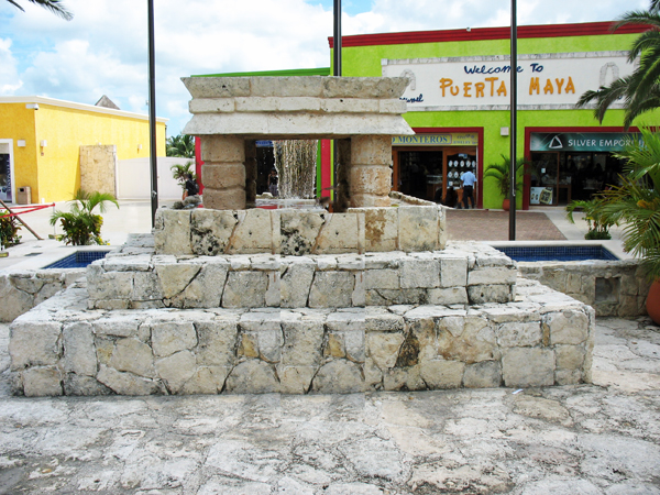fountain at Puerta Maya