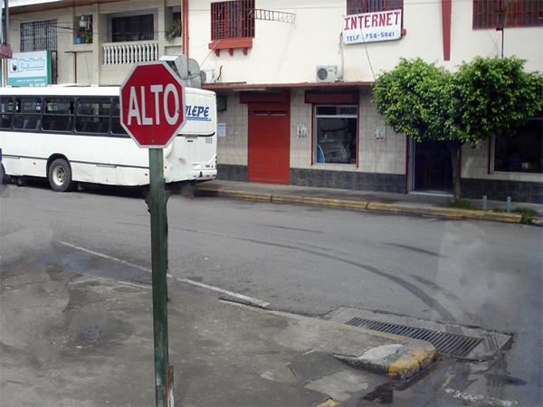 alto - stop sign