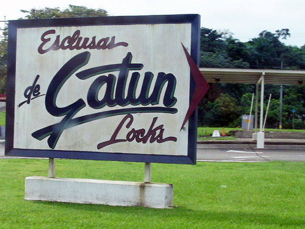 Esclusas de Catun Locks sign