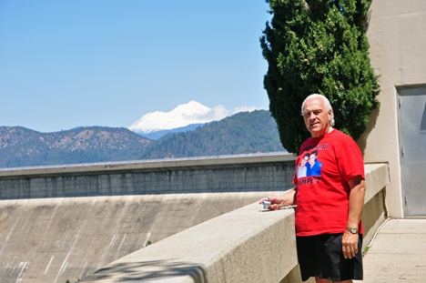 Lee Duquette and a View of Shasta Dam from the visitor center