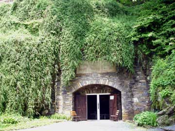 the entrance to the cavern